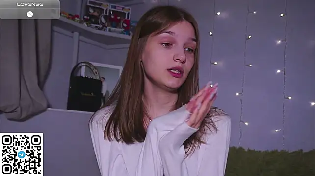 OpsiBoobsi stripchat live cam model