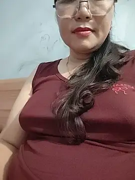 -Titihan- stripchat live cam model