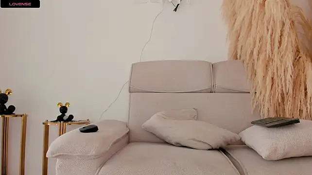curly_sweett1 stripchat live cam model