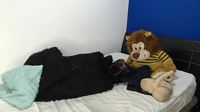 EmmilyConnor stripchat live cam model