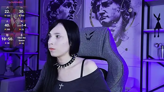 SeraphineSparda stripchat live cam model