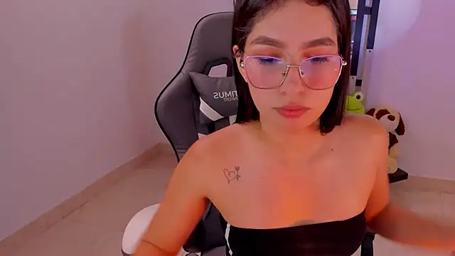 Scarleth_Ferrec stripchat live cam model