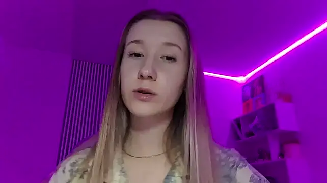MerrileeReisser stripchat live cam model