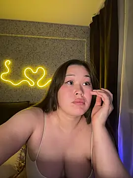 MinamiOnizuka stripchat live cam model