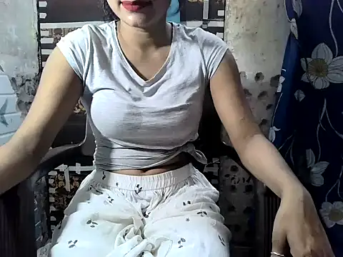 Lovely_Pandey stripchat live cam model