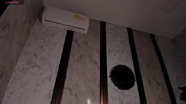 Bonnie_Luxury stripchat live cam model