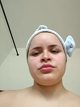 SeleneLuminari8 stripchat live cam model