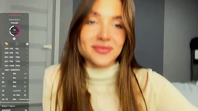 Veluxe stripchat live cam model