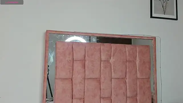 EmeraldBlonde stripchat live cam model