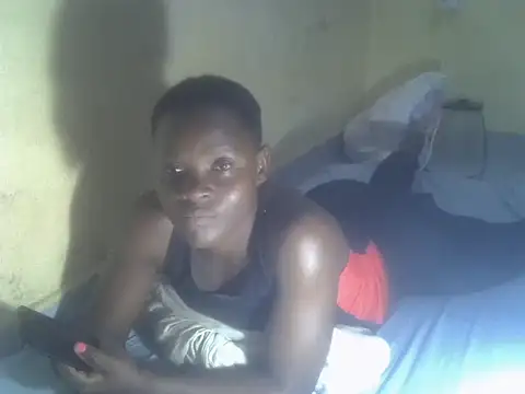 BUBBLY-QWEEN stripchat live cam model