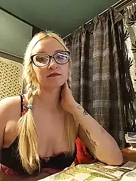 Evelyn_Harris stripchat live cam model