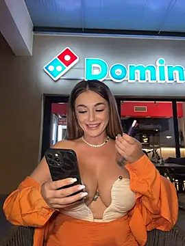 IsabellaEtthan stripchat live cam model