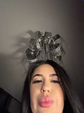 Andrestarr stripchat live cam model
