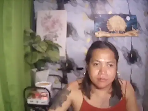TabooSHOWgirl18 stripchat live cam model