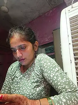 Pooja_shre stripchat live cam model