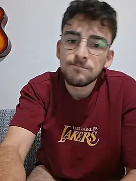 Yasinyasin7 stripchat live cam model