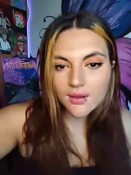 Renartt stripchat live cam model