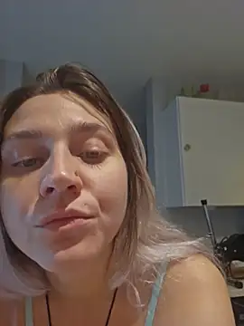 ScarletsWeb stripchat live cam model