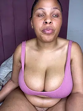 Bubbles156 stripchat live cam model