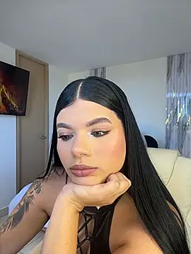 Janettcruz stripchat live cam model