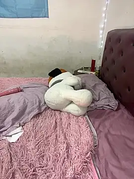 Lindalatina2001 stripchat live cam model