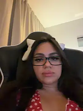 JustLora stripchat live cam model
