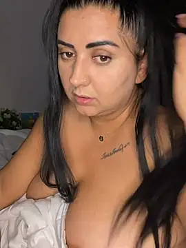 Nicol_MM69 stripchat live cam model