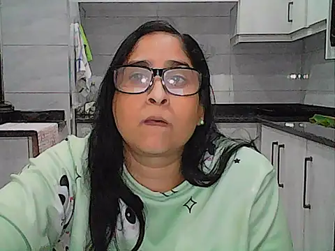 Indiankushy stripchat live cam model