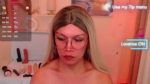 deliciousClaire stripchat live cam model