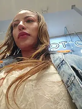 Karen_San_Miguel stripchat live cam model