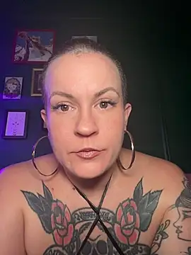 quinnmariexo stripchat live cam model
