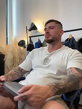 DimitriSullivan_ stripchat live cam model