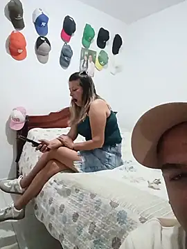 wessAndSandri stripchat live cam model