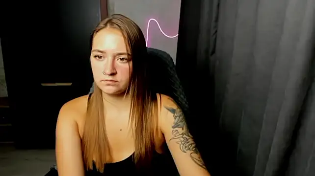 sara_rosseee stripchat live cam model