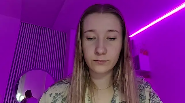 MerrileeReisser stripchat live cam model