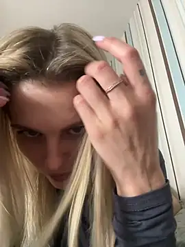 My_Hotgirl stripchat live cam model