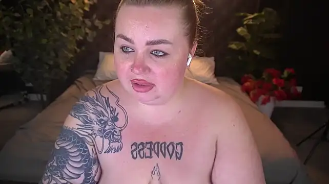 ZaraReignn stripchat live cam model
