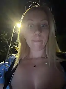 TrueSexyCrime stripchat live cam model