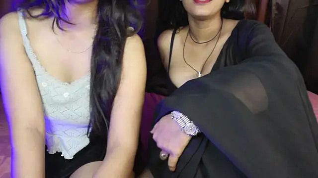 Awesome_Riya stripchat live cam model