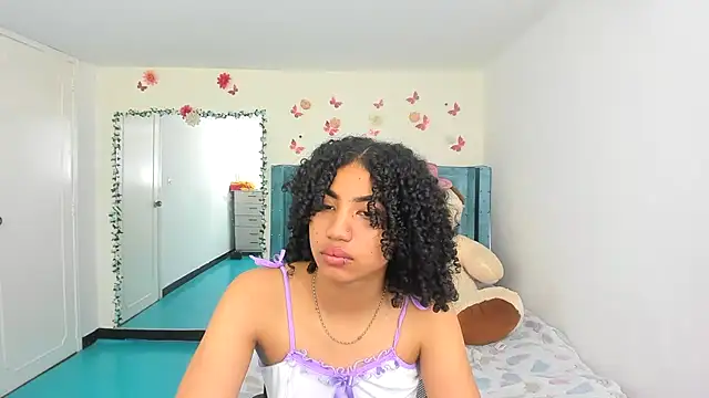 alma_rovers stripchat live cam model