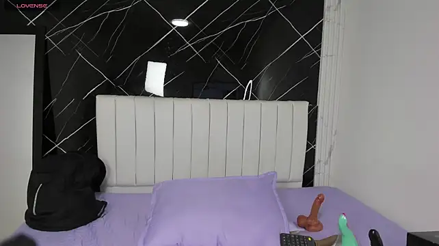 tifanny-dior stripchat live cam model