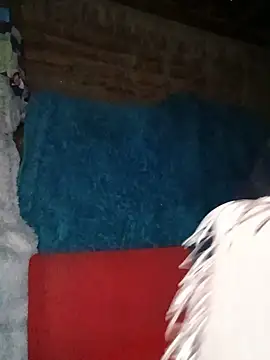 kariisma stripchat live cam model