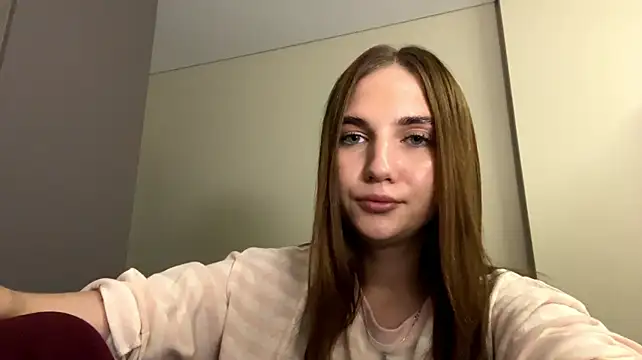 CandiLowland stripchat live cam model