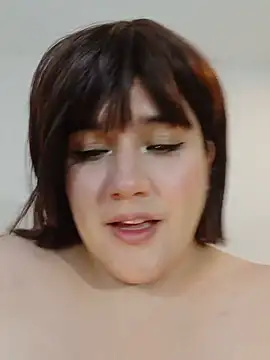 ItsNaiixa stripchat live cam model