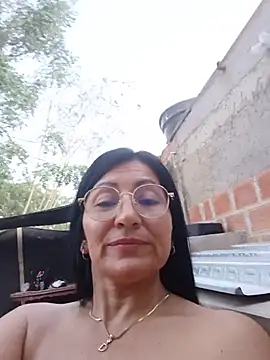 maturexxxnaughty stripchat live cam model