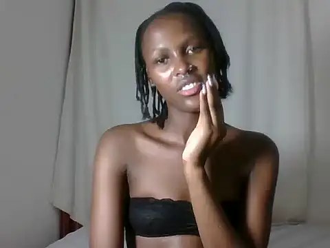 Sleek_petite stripchat live cam model