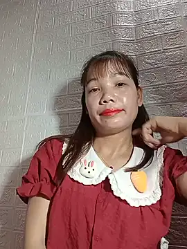 Gee_hot stripchat live cam model