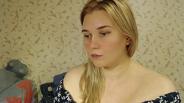 mmmPinUpGirl stripchat live cam model