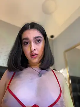 MiahWindsor stripchat live cam model