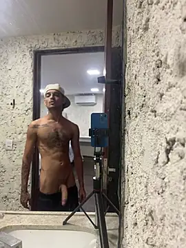 RuffItadori stripchat live cam model